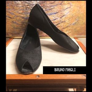 SZ 7-VINTAGE BRUNO MAGLI BLACK TEXTURED 1” WEDGES